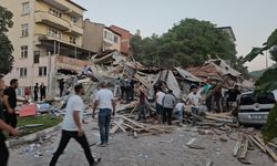 6.1'lik deprem sonrası hasar gören yapılar var