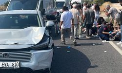 Yolun karşısına geçen aileye otomobil çarptı : 1 ölü 3 yaralı