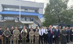 ABD Başkanı Trump, Washington’da görev yapan kolluk kuvvetlerini denetledi