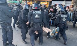 Alman polisinden Filistin’e destek eylemi yapanlara sert müdahale