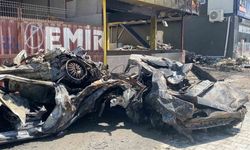 Korku dolu anlar: İşyeri ve hurda araçlar alevlere teslim oldu