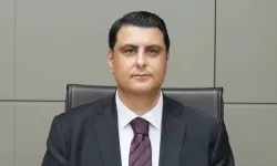CHP'den AKP'ye geçen isimlere bir yenisi daha eklendi! Bir Belediye Başkanı daha AKP'ye geçti!