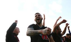 Uşakspor ile anlaştı
