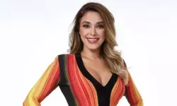 Zuhal Topal, 50 yaşına iki kala bikinili pozlarıyla sosyal medyayı salladı