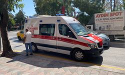 Yayaya çarptı başında bekledi... Motosiklet sürücüsünden örnek davranış...