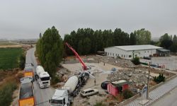 Düğün salonu için ilk beton atıldı