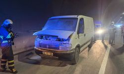 Eskişehir yolunda feci olay: Seyir halindeki araç tünelde yandı!