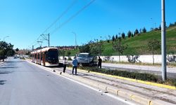 Kontrolden çıktı tramvay hattına girdi!