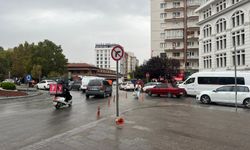 Eskişehir’de vatandaşlar yağmura hazırlıksız yakalandı