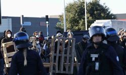 Fransa’da "Her şeyi durduralım" protestosu dünya gündemini sarstı! Yüzlerce kişi gözaltına alındı...