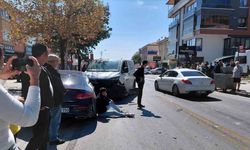 Ticari araç ile otomobil çarpıştı: 2 yaralı
