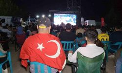 Türkiye- Almanya maçını Adıyamanlılar dev ekrandan izledi