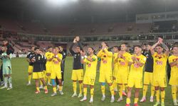 Kırmızı Şimşekler İzmir'de zafer peşinde!