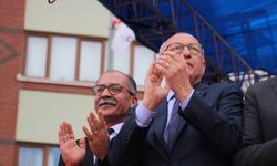 Ne diyor bu ya? Ya sabır…