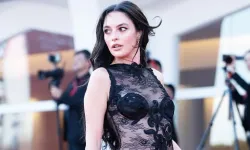 Melis Sezen Venedik'i yaktı geçti