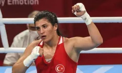 Busenaz Sürmeneli, Dünya Boks Şampiyonası’nda çeyrek finalde
