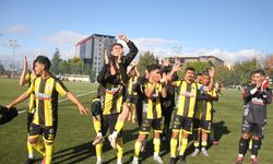 2 Eylülspor zirveyi sağlama almaya çalışıyor