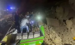 Hindistan’da heyelan otobüsü yuttu: 15 ölü