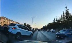 Eskişehir Çevreyolu’nda zincirleme kaza! Çarpma anı kamerada...