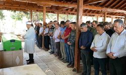 Mersin’deki işçi servisi kazasında hayatını kaybedenler toprağa verildi