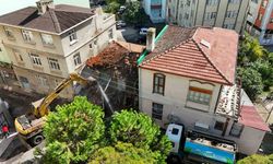 Metruk binalar yıkılıyor