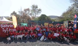 Serenay Sarıkaya'dan yardıma muhtaç hayvanlara destek