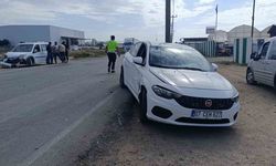 ’U’ dönüşü yapan hafif ticari araçla otomobil çarpıştı: 1 yaralı