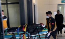 Yol kenarında silahla vurulmuş 2 kişi bulundu