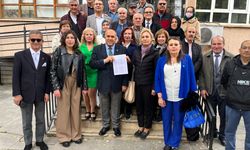 İYİ Parti Odunpazarı İlçe Başkanı Gürol Yer mazbatasını aldı