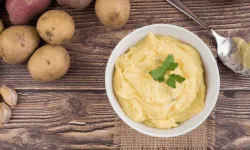 Patates püresi yaparken en kritik soru: Kabuklu mu haşlanır, kabuksuz mu?