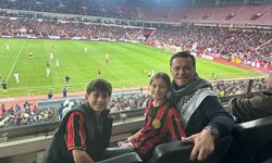 AKP'li Hatipoğlu Eskişehirspor maçını Filistin şalıyla takip etti