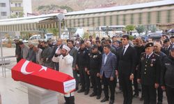 Eskişehir'de tedavi gören polis memuru toprağa verildi