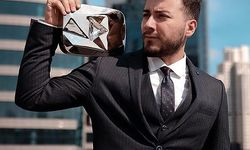 16 Milyonluk hesabını kapatan Enes Batur'dan sürpriz karar