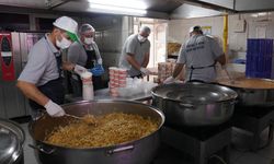 Tepebaşı'ndan ihtiyaç sahiplerine sıcak yemek