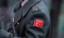 Atatürk fotoğrafı tartışmasında ihraç edilen Teğmen göreve iade edildi!