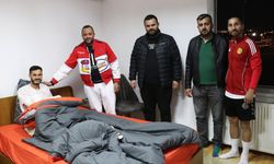 Deniz'e moral ziyareti