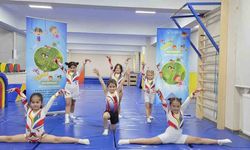 Eskişehir’de çocuklar sporu eğlenerek öğreniyor