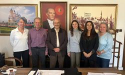 Prof. Dr. Yılmaz Büyükerşen’e onursal üyelik sürprizi