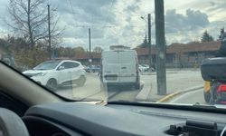 Eskişehir'de kırmızı ışıkta beklemeyen araç bakın ne yaptı...