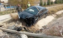 Eskişehir- Bozüyük yolunda kaza: Yağmur suyu kanalına düştü!