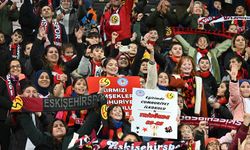 Çocuklar ilk kez stadyumda: Eskişehirspor’dan anlamlı sosyal sorumluluk