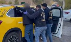 Kendilerini savcı ve polis olarak tanıtan şüpheliler yakalandı!