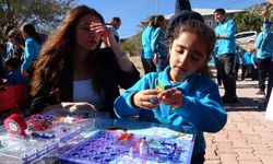 Bilim ve teknolojiyi köy okullarındaki öğrencilerin ayağına götürüyor