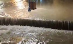 Çeşme’de etkili sağanak: Adeta denizle kara birleşti