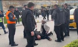 Hastane önünde feci kaza