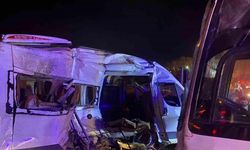 İşçi servisleri çarpıştı: 15 yaralı!