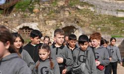 Öğrenciler tarihi dokuyu hayranlıkla inceledi