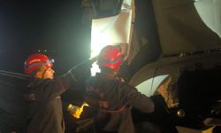 Tır ile yolcu otobüsü çarpıştı: 14 yaralı!