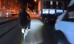 Eskişehir'de korku dolu anlar! Bisikletli yola fırladı!