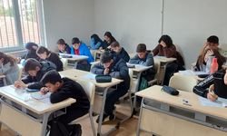 Eskişehir'de LGS'ye hazırlanan öğrencilere eğitim desteği...